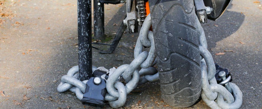 antifurti per proteggere la moto, ma serve una assicurazione contro l'incendio e il furto