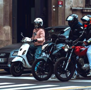 Le principali differenze tra l'assicurazione RCA per gli scooter e le moto