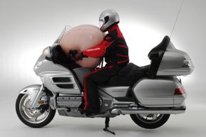 La Honda Gold Wing è la sola moto di serie ad essere dotata si un airbag per proteggere il pilota.