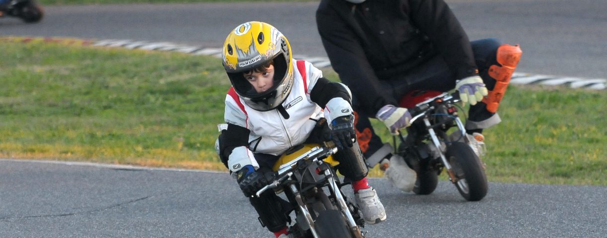 davide-e-papc3a0-andreain-minimoto-dic-2011